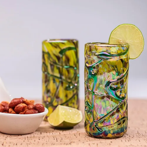 Miniatura 4 de Juego de vasos de tequila mexicanos especiales, soplados a mano con color y textura únicas de 4 piezas - Confeti (Brillo dorado)