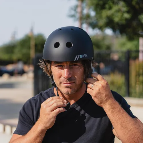 Miniatura 5 de Casco Multideporte Triple Certificado 80Six - Ideal para Bicicleta, Monopatín, Patineta, Patines en Línea y Patinaje en Línea NEGRO MATE