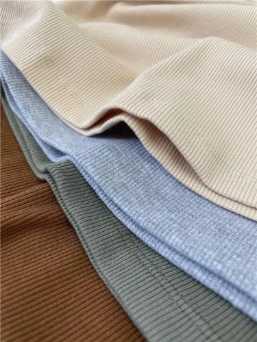 Miniatura 2 de GEMBERA Camiseta sin mangas para mujer, cuello alto, casual, básica, de algodón, acanalada, ajustada