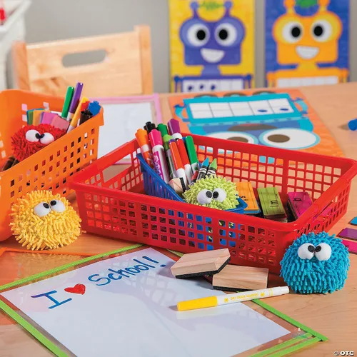 Miniatura 6 de Fun Express Contenedores apilables de almacenamiento de 13 x 9.75 x 3 pulgadas, paquete de 6 cestas de almacenamiento de plástico coloridas con asas