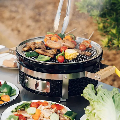 Miniatura 6 de ONLYFIRE GRILLS Parrilla de carbón Hibachi de cerámica con elevador de rejilla, parrilla Yakitori portátil de 14 pulgadas con rejilla de acero