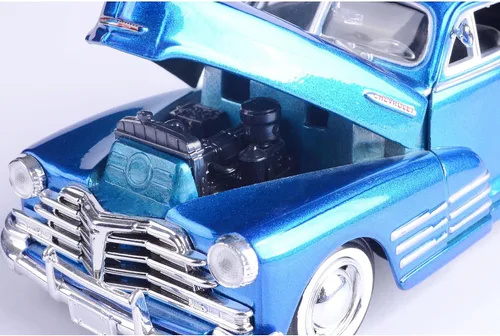 Miniatura 4 de Motormax 1948 Chevy Aerosedan Fleetline Hard Top 1/24 Scale Diecast Model Car Model Blue