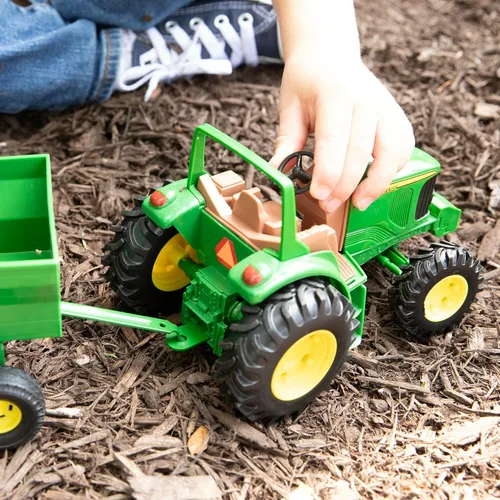 Miniatura 4 de TOMY John Deere - Tractor de juguete para niños con juego de vagón Flarebox, 8 pulgadas, juguetes de tractor John Deere para niños, juguetes