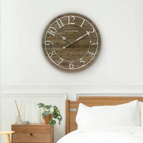 Miniatura 5 de Presentime & Co - Reloj vintage de granja Shiplap de 19.5 pulgadas, números arábigos plateados con estilo Shiplap de madera de pino desgastado.