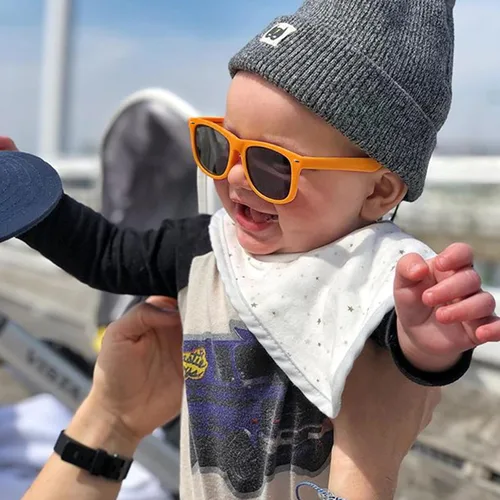 Miniatura 3 de SUNOVELTIES Paquete de 12 lentes de sol retro neón para niños pequeños, diseño de corazón clásico, a granel, regalos de fiesta para niños y niñas