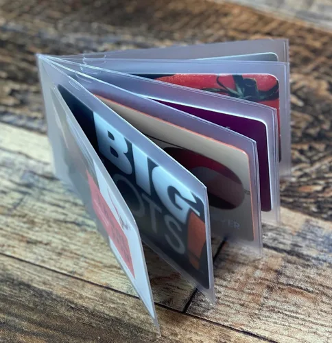 Miniatura 5 de Juego de 2 portatarjetas de tarjetas de crédito de vinilo resistente para tarjetas de crédito, insertos fabricados en Estados Unidos, Gris