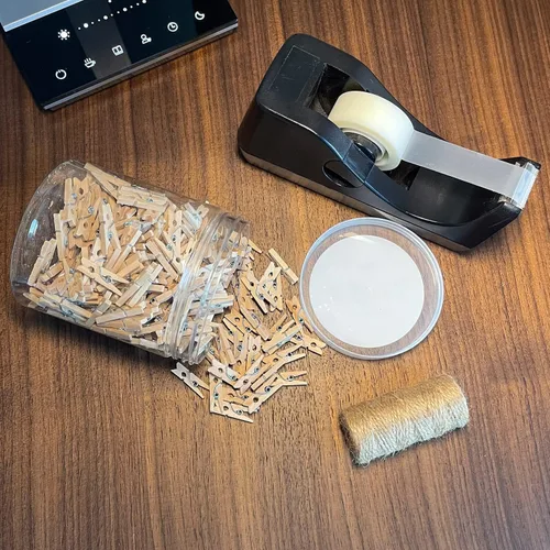 Miniatura 6 de Mini pinzas de madera con cordel de yute, 250 piezas, pinzas de papel fotográfico de 1 pulgada con cordel natural de 66 pies para álbumes