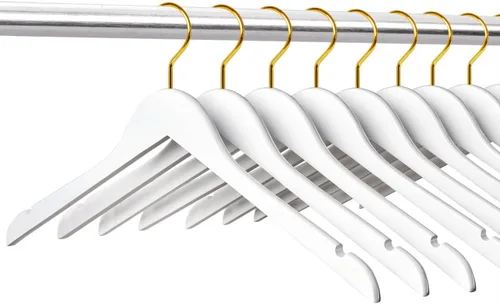 Amber Home Paquete de 24 perchas de madera blanca con ganchos dorados, perchas de madera blanca para camisas con muescas para vestido, abrigo, novia