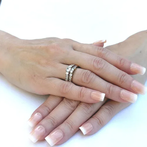 Miniatura 5 de Juego de 3 piezas de anillos de compromiso para él y para ella de oro IP de circonia cúbica