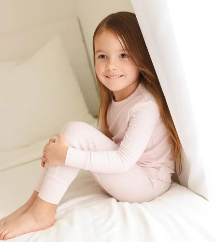 Miniatura 38 de Posh Peanut Pijamas para niñas, suaves, de viscosa de bambú para niños, pijamas a juego de manga larga para niñas