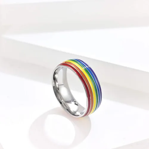 Miniatura 2 de 2 anillos de orgullo arco iris de dos tonos con incrustaciones de arco iris para amantes de la boda, de compromiso de 0.315in de ancho de acero