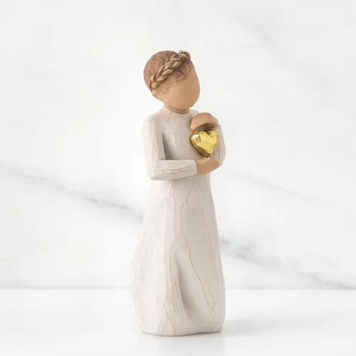 Miniatura 4 de Willow Tree Keepsake, Guardado para siempre en el corazón, figura sosteniendo un corazón de hoja de oro, una expresión de amor y cuidado