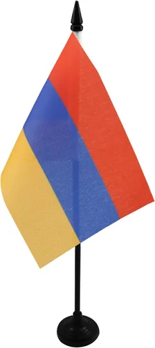 Miniatura 105 de United Kingdon Coat of arms Table Flag 5'' x 8'' - UK - British - England Desk Flag 21 x 14 cm - Black plastic stick and base - AZ FLAG Escudo