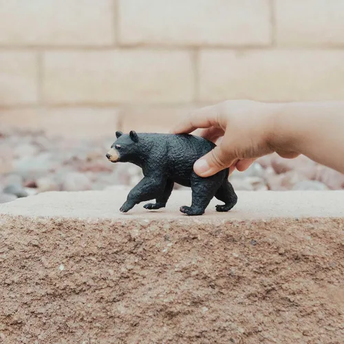 Miniatura 4 de Safari Ltd. Figura de oso negro de América del Norte, figura detallada de modelo de plástico de 4.5 pulgadas, divertido juguete educativo