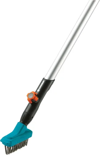 Miniatura 2 de Gardena Combisystem Cepillo para juntas M: asistente de jardín ideal para una fácil eliminación de musgo de juntas de pavimentación y bordes