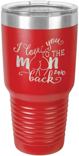 Vaso rojo de 30 onzas con popote y tapa superior deslizante con texto en inglés "I love you to the moon and back" (I LOVE YOU TO THE MOON AND BACK)