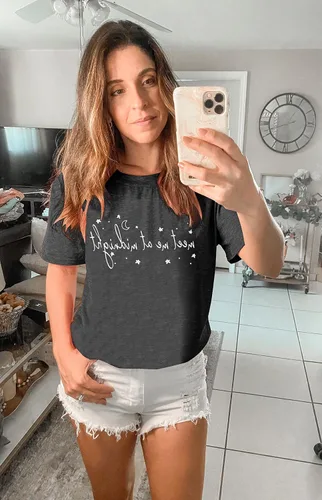 Miniatura 5 de Camiseta de álbum para mujer, camiseta con texto en inglés "Meet Me at Midnight", camiseta de concierto para mujer, camiseta con gráficos vintage