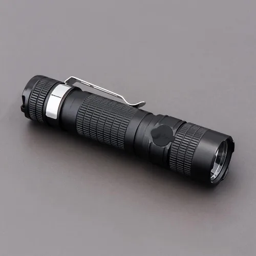 Miniatura 7 de SecurityIng EF05 Linterna magnética EDC recargable USB-C, 887 lúmenes, 5 modos de zoom, IPX-6 resistente al agua, mini linterna LED con clip, cable