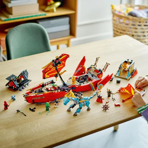 Miniatura 8 de LEGO NINJAGO Destiny’s Bounty – Carrera Contra el Tiempo 71797 - Juego de construcción de juguete con una nave aérea ninja, 2 dragones y 6 Rojo