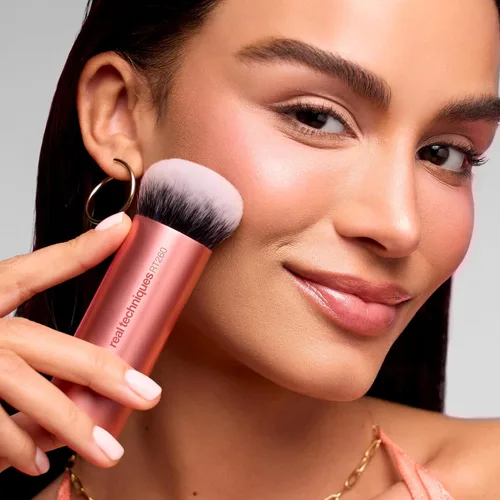 Miniatura 6 de Real Techniques, brocha de maquillaje Bubble Blending, brocha multiusos para base para productos líquidos, crema y polvo, cabeza de cepillo redonda