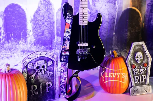 Miniatura 5 de Levy's Leathers - Correa de guitarra de poliéster de 2 pulgadas con ajuste Tri-Glide, Horror Classics (MP2H-001)