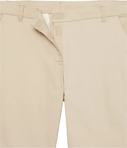 Miniatura 6 de IZOD Bermudas adaptables para uniforme escolar para niñas, cintura ajustable, cierre de velcro y botones sintéticos