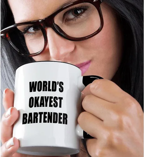 Miniatura 2 de 3dRose WORLDS OKAYEST BARTENDER - Taza de dos tonos (15 onzas), color negro
