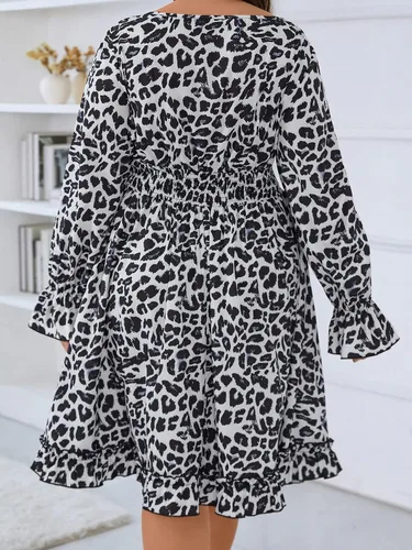 Miniatura 2 de WDIRARA Vestido midi con estampado de leopardo y cuello cuadrado, manga con volantes y dobladillo con volantes para mujer