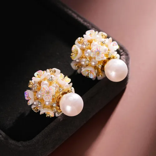 Miniatura 4 de Aretes de bola de flor de perlas, aretes de bola blanca para mujeres y niñas, Zinc, Perla