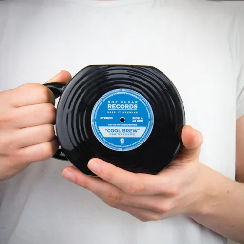 Miniatura 3 de Gift Republic Taza de café retro con diseño de disco de vinilo, regalo para amantes de la música, regalo grande y retro, regalo de cumpleaños