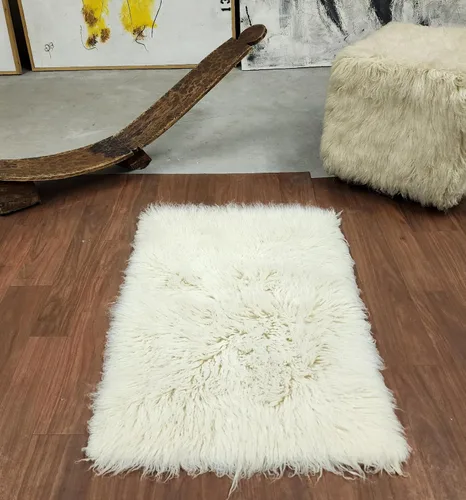 Elegantes alfombras griegas flokati. Pelo suave y esponjoso de 3 pulgadas. 100% lana natural. Alfombra moderna de color blanco roto lanudo (2 pies x