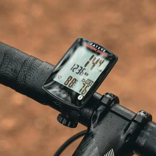 Miniatura 3 de CATEYE Padrone - Computadora digital Bluetooth para ciclismo, velocímetro inalámbrico IPX8, frecuencia cardíaca Bluetooth, compatible con velocidad
