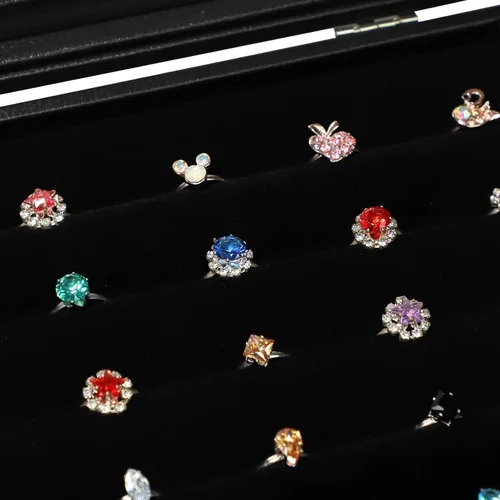 Miniatura 3 de Wuligirl - Bandeja organizadora de anillos con 100 ranuras y tapa transparente, organizador apilable de joyas como aretes, collares y anillos
