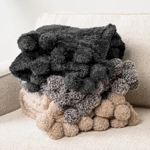 Miniatura 6 de PAVILIA Manta de sherpa negra para sofá, cálida manta de felpa con pompones, manta mullida para sofá, ligera, suave y acogedora con pompones, 50 x