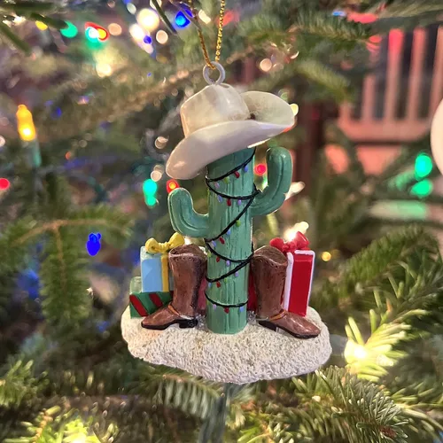 Miniatura 3 de Tree Buddees Árbol de Navidad de cactus con botas de vaquero, sombreros de vaquero y adornos de regalos