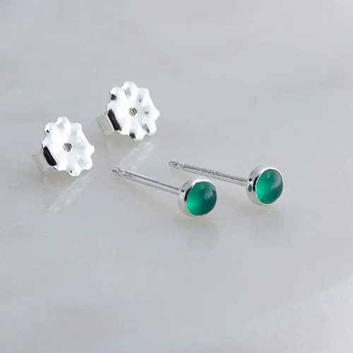 Miniatura 106 de Aretes pequeños de plata de ley para cartílago, tragus, hélix, múltiples piercings hipoalergénicos, piedra natal para mujer, juego de bisel