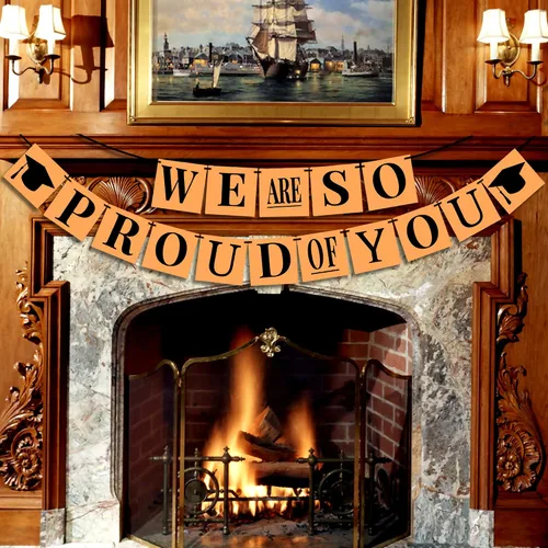 KatchOn, Cartel con texto en inglés «We Are So Proud Of You» – Grande, 14 pies, No DIY | Cartel de felicitaciones, decoraciones de graduación negro