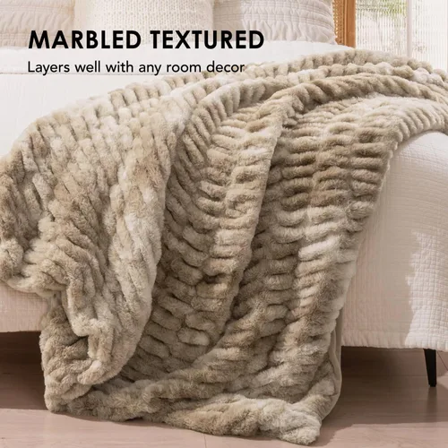 Miniatura 3 de EVERGRACE Manta de tiro lujosa y suave de piel sintética de conejo, acogedora manta cálida de felpa suave y peluda para sofá, cama, silla