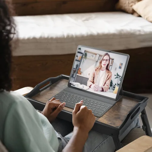 Miniatura 3 de Paquete de 2 bandejas de cama para mesa de desayuno, bandejas de servicio de altura ajustable para comer, bandeja de bambú para laptop con patas
