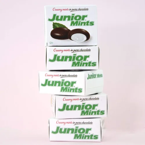 Miniatura 5 de Tootsie Roll Mentas cremosas junior en chocolate puro, mini cajas, 72 unidades, 31.68 onzas