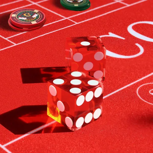 Miniatura 7 de Mini tapete de mesa de dados de 33 x 17 pulgadas con dos dados – Funda de mesa de goma antideslizante portátil de casino para noche