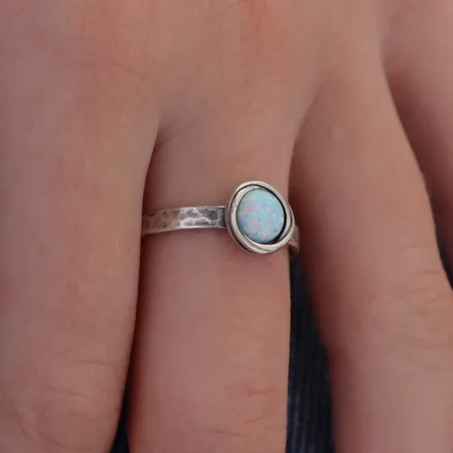 Miniatura 56 de Anillo de plata de ley con piedras preciosas para mujer, anillo apilable de piedra martillada, anillo de piedra natal