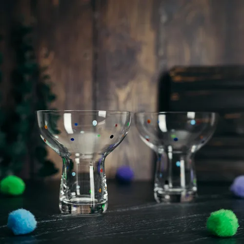 Miniatura 5 de Vasos coloridos soplados a mano con lunares – Margarita de confeti, copa de vino y Martini con puntos brillantes – Divertida cristalería retro