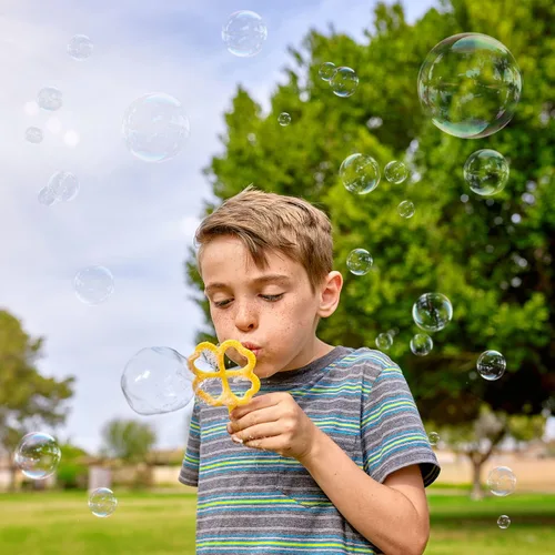 Miniatura 7 de JOYIN Juego de varitas de burbujas grandes a granel para niños, juguete de verano al aire libre, actividad, recuerdos de fiesta, 18 piezas gigante