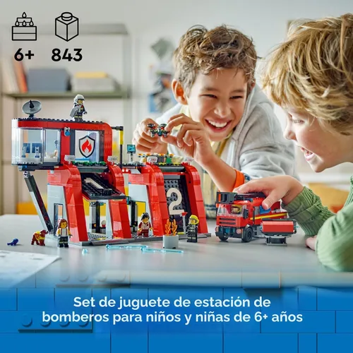 Miniatura 2 de LEGO City Estación de bomberos con camión de bomberos de juguete – Juegos de construcción de juguetes para niños con 2 accesorios de camión
