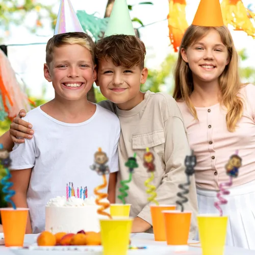 Miniatura 7 de 32 popotes de superhéroes para recuerdos de fiesta, popotes reutilizables con 8 diseños, 36 calcomanías + 2 cepillos. Perfecto para suministros
