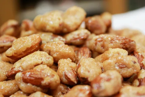 Miniatura 2 de It's Delish, almendras cubiertas de caramelo con sabor a canela, 2 libras a granel
