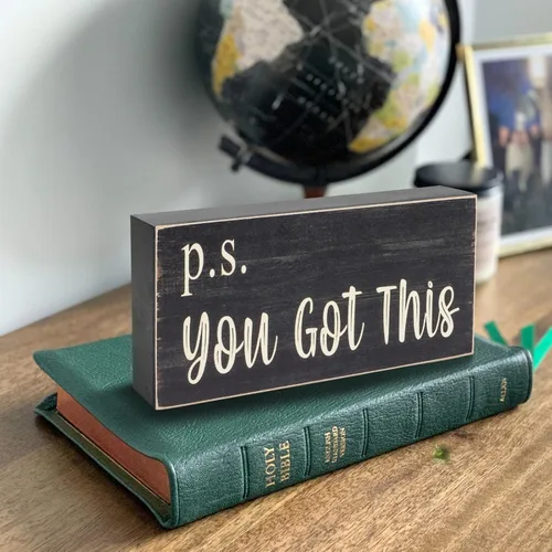 Miniatura 4 de Esur Decoración Negra Motivacional para Escritorio de Oficina en Casa - Letrero de Caja de Madera Estilo Granja Regalo para Mujeres - P.S. You Got