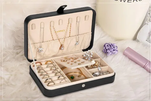 Miniatura 8 de LANDICI - Caja de joyería pequeña para mujeres y niñas, estuche organizador de joyería de viaje de cuero PU, soporte portátil para almacenamiento