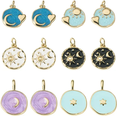 Miniatura 7 de Cheriswelry 12 dijes celestiales chapados en oro de 18 quilates con diseño de estrella, sol, luna, planos, redondos, esmaltados, colgantes, adornos
